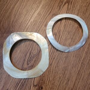 SOLD LOCALLY shell slice Mother of Pearl bangles MOP bracelet set…